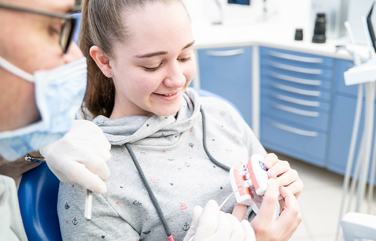 dr wiens kollegen zahnarzt eppelheim behandlungsspektrum leistung kieferorthopaedie